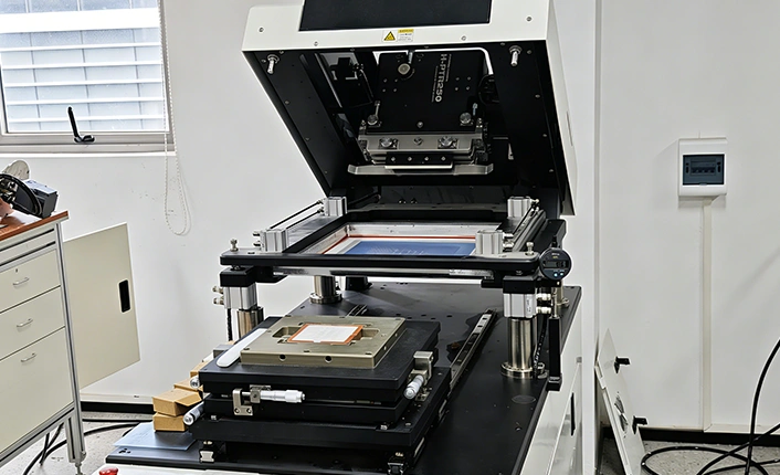 MOKI lab equipment: Heating Film Manufacturing